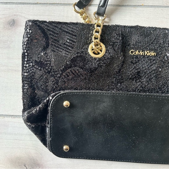NWT Calvin Klein Black Sequins Medium Shoulder Handbag - Picture 2 of 8